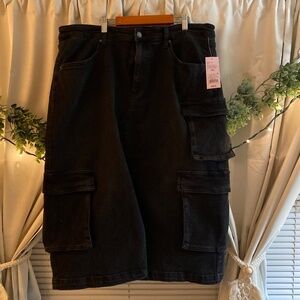 Cargo Black Wash Target Skirt